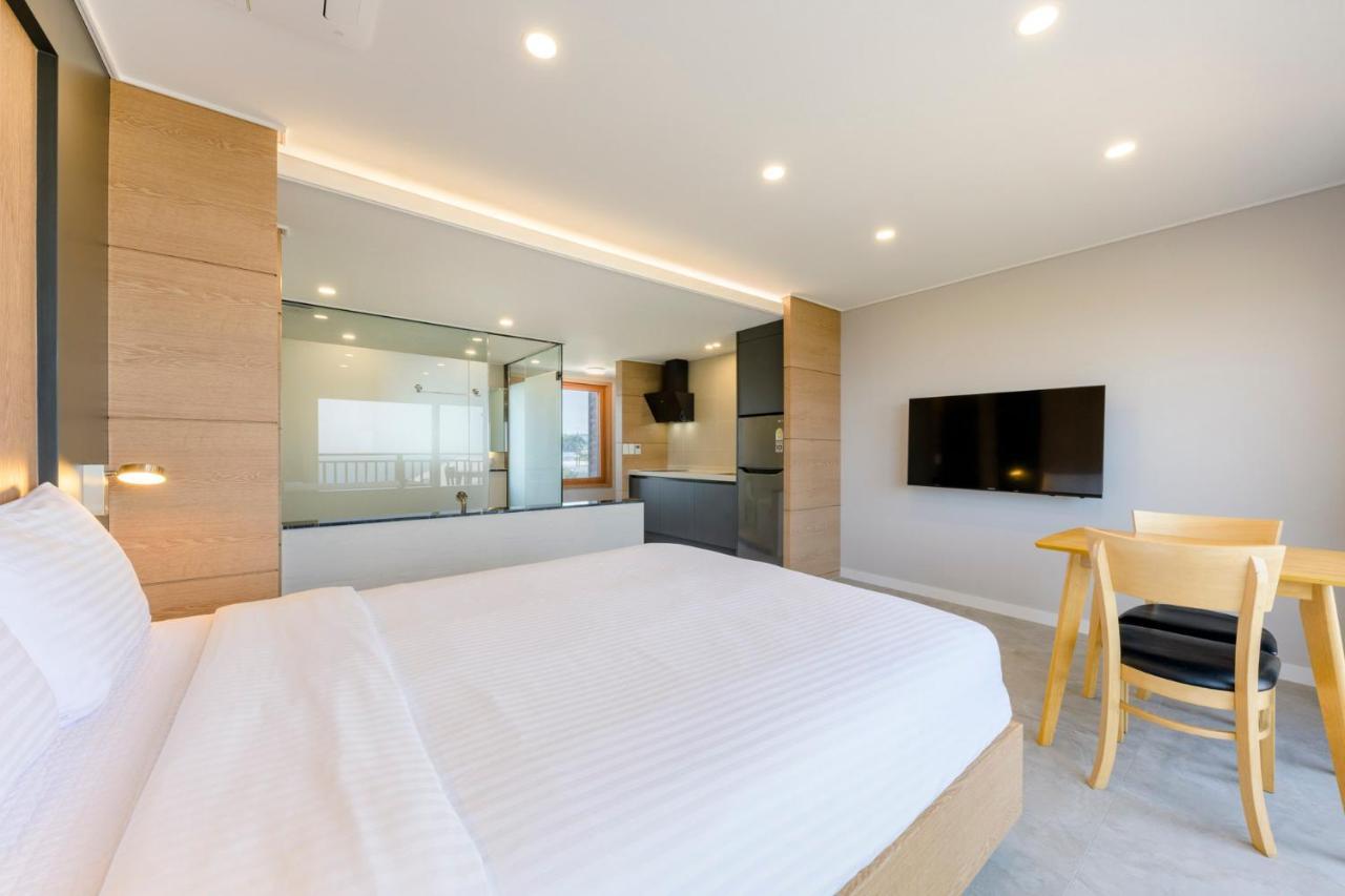 Hotel Cadelhas Jeju Exterior foto